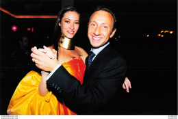 MISS FRANCE 1999 MAREVA GALANTER STEPHANE BERN DANSENT AU PAVILLON LEDOYEN N° 2 PHOTO DE PRESSE ANGELI - Famous People