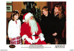 SARAH DUCHESSE D'YORK ET SES FILLES AVEC LE PERE NOEL PHOTO DE PRESSE ANGELI - Famous People