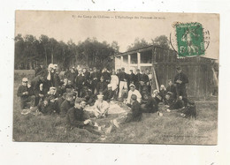 Cp, Au CAMP DE CHALONS, L'épluchage Des Pommes De Terre, Voyagée 1913 - Caserme