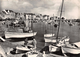 44 LE POULIGUEN LE PORT LE QUAI - Le Pouliguen