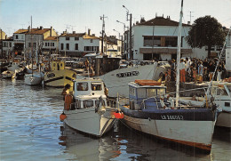 17 L ILE DE RE LA FLOTTE - Ile De Ré