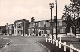 59 MAUBEUGE L ECOLE PRATIQUE - Maubeuge