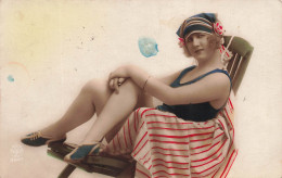 FANTAISIES - Femme - Baigneuse - Carte Postale Ancienne - Frauen