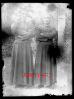 Deux Abbés, à Identifier - Plaque De Verre - Taille 88 X 118 Mlls - Plaques De Verre