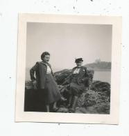 Photographie , 6.5 X 6.5 , Sur La Plage De DINARD , 1953 - Orte