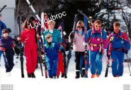 LA PRINCESSE LADY DI DIANA SPENCER AVEC SES 2 ENFANTS AUX SPORTS D'HIVER A LECH 1994 PHOTO DE PRESSE ANGELI 27X18CM R2 - Célébrités