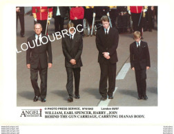 FUNERAILLES LADY DIANA SPENCER LADY DI OBSEQUES DU 06/09/1997 PHOTO DE PRESSE ANGELI 21X15CM R4 - Beroemde Personen