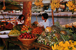 Marchés - Thailande - Boat-Women Vendors Of Fruits In The Klong ( Canal ) - Bateaux De Vendeurs De Fruits Sur Le Canal K - Markets