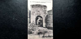 30  , Pouzilhac , Ancienne Porte Du Moyen Age......vue Peu Courante - Autres & Non Classés