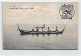 Papua New Guinea - NEW BRITAIN (New Pomerania) - Missionaries In Pirogue - Publ. - Papouasie-Nouvelle-Guinée