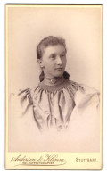 Fotografie Andersen & Klemm, Stuttgart, Charlottenstrasse 8, Junge Frau Im Hochschliessenden Kleid  - Anonymous Persons