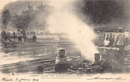 Vietnam - CHO BO - Piroguiers De La Rivière Noire Faisant Cuire Leur Repas Dans Des Marmites En Bois - Ed. P. Dieulefils - Viêt-Nam