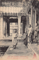 Cambodge - ANGKOR VAT - Bonzes En Pélerinage Dans Le Sanctuaire - Ed. P. Dieulefils 1765 - Cambogia