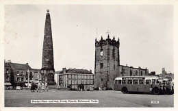 England - RICHMOND - Market Place And Holy Trinity Church - Autres & Non Classés