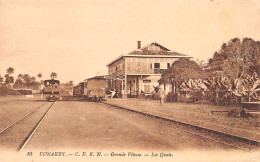Guinée - CONAKRY - Gare Du Chemin De Fer Konakry Au Niger  C.F.K.N. - Grande Vitesse - Les Quais - Ed. Lévy & Fils 10 - Guinee