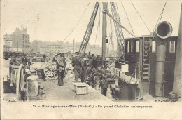 Boulogne Sur Mer - Un Grand Chalutier, Embarquement  - BF 25 - Boulogne Sur Mer