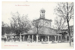 Cpa. 31 REVEL (ar. Toulouse) LA MONTAGNE NOIRE - La Halle (Marché)  N° 62  Ed. Labouche - Revel