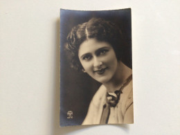 Carte Postale Ancienne Photographie Portrait De Femme - Femmes