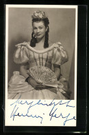 AK Opernsängerin Henny Herze-Pernerstorfer Mit Fächer, Mit Original Autograph  - Opera