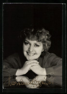 AK Opernsängerin Marie Anne Häggander Lächelt, Mit Original Autograph  - Opera