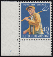 300 Landwirtschaft 40+10 Pf Bauer ** Ecke U.l. Zähnung 1-dg - Unused Stamps
