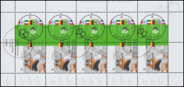 2258-2259 Fußballweltmeister-Zusammendruck 2002: Zehnerbogen ESSt Berlin-Zentrum - 2001-2010