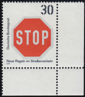 667 Straßenverkehr 30 Pf Halt STOP  ** Ecke U.r. - Neufs