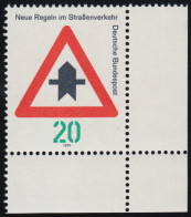 666 Straßenverkehr 20 Pf Vorfahrt ** Ecke U.r. - Unused Stamps