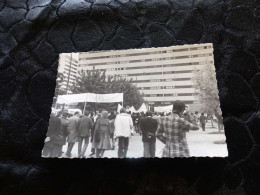 P-1096 , Photo,  Nancy, Quartier Du Haut Du Lièvre, Une Manifestation, Circa 1970 - Orte