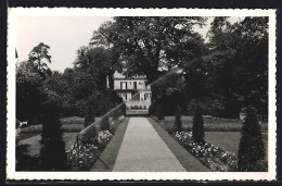 Foto-AK Berlin-Wannsee, Villa In Der Bismarckstrasse, Rückansicht Mit Parkanlage, Wassersprenger  - Wannsee