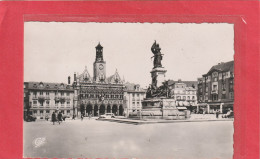 Cpsm Format Cpa.4. St-QUENTIN . PLACE DE L'HOTEL DE VILLE . CARTE AFFR AU VERSO LE 21-9-1955 . 2 SCANNES - Saint Quentin