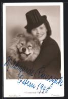 AK Opernsängerin Hildegarde Ranczak Mit Hund, Mit Original Autograph  - Opera