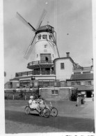 Photographie Photo Vintage Snapshot Moulin Windmill Vélo Bicyclette Nord - Orte