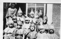 Photographie Photo Vintage Snapshot Déguisement Enfant école School - Persone Anonimi