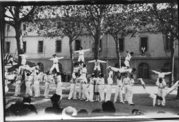 Photographie Photo Vintage Snapshot Gymnastique Cour D'école  - Sports