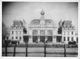 Grande Photo SNCF Saint Omer Reconstruction Après Seconde Guerre Mondiale WW2 24x18 Cm - Eisenbahnen