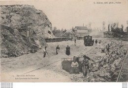 14) ENVIRONS DE FALAISE (CALVADOS) LES CARRIERES DE PERRIERES - ( OUVRIERS ET OUVRIERES - ATTELAGE - TRAIN - 2 SCANS ) - Falaise