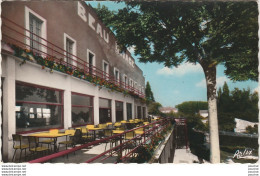 V21-16) MANSLE (CHARENTE) HOTEL BEAU RIVAGE - LA TERRASSE -  ( 2 SCANS ) - Mansle