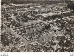 V21-51) FISMES (MARNE) VUE  AERIENNE - L ' HOTEL DE VILLE ET LA GARE - ( 2 SCANS ) - Fismes