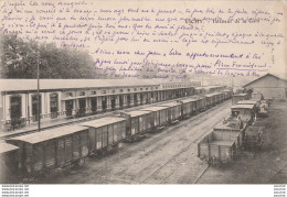 V21-03) VICHY - INTERIEUR DE LA GARE - WAGONS - ( 2 SCANS ) - Vichy