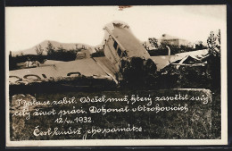 AK Otrokovice, Abgestürztes Flugzeug Um 1932  - Repubblica Ceca