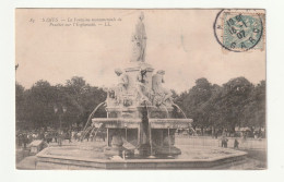 30 . NIMES . La Fontaine  Monumentale De Pradier Sur L'Esplanade  N° 83 .  1907 - Nîmes