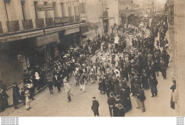 AGEN - CARTE PHOTO BALISTAI - CARNAVAL - DEFILE BOULEVARD DE LA REPUBLIQUE - LA FOULE - N°1 - 2 SCANS  - Agen