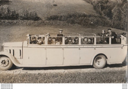 65) LOURDES - CARTE PHOTO - VOITURE AUTOBUS S.L.A. TRANSPORT - ( TOURISTES - 2 SCANS )  - Lourdes