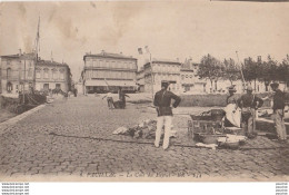 V28-33) PAUILLAC- LA CALE DU PEYRAT  - ( ANIMATION -  2 SCANS ) - Pauillac