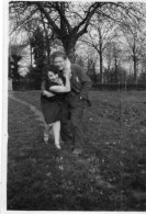 Photographie Photo Vintage Snapshot Drôle Gag Funny Joke Couple  - Anonyme Personen