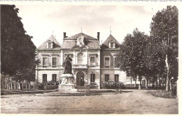 CPSM DE NOLAY PLACE DE L'HOTEL DE VILLE - Andere & Zonder Classificatie