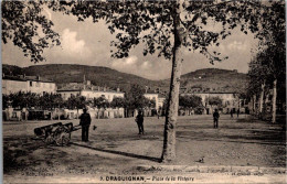 83 DRAGUIGNAN - Place De La Victoire - Draguignan