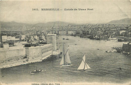 13 -  MARSEILLE -  ENTREE DU VIEUX PORT - Old Port, Saint Victor, Le Panier