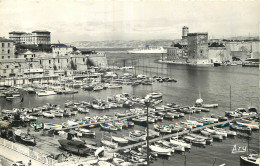 13 MARSEILLE Entree Du Port  - Alter Hafen (Vieux Port), Saint-Victor, Le Panier